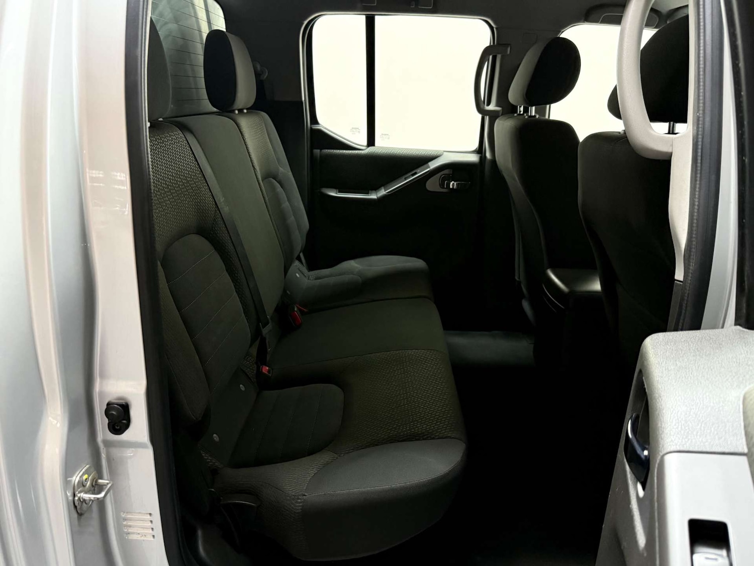 Used Nissan Navara 2013 for sale - 76629638: Photo 24