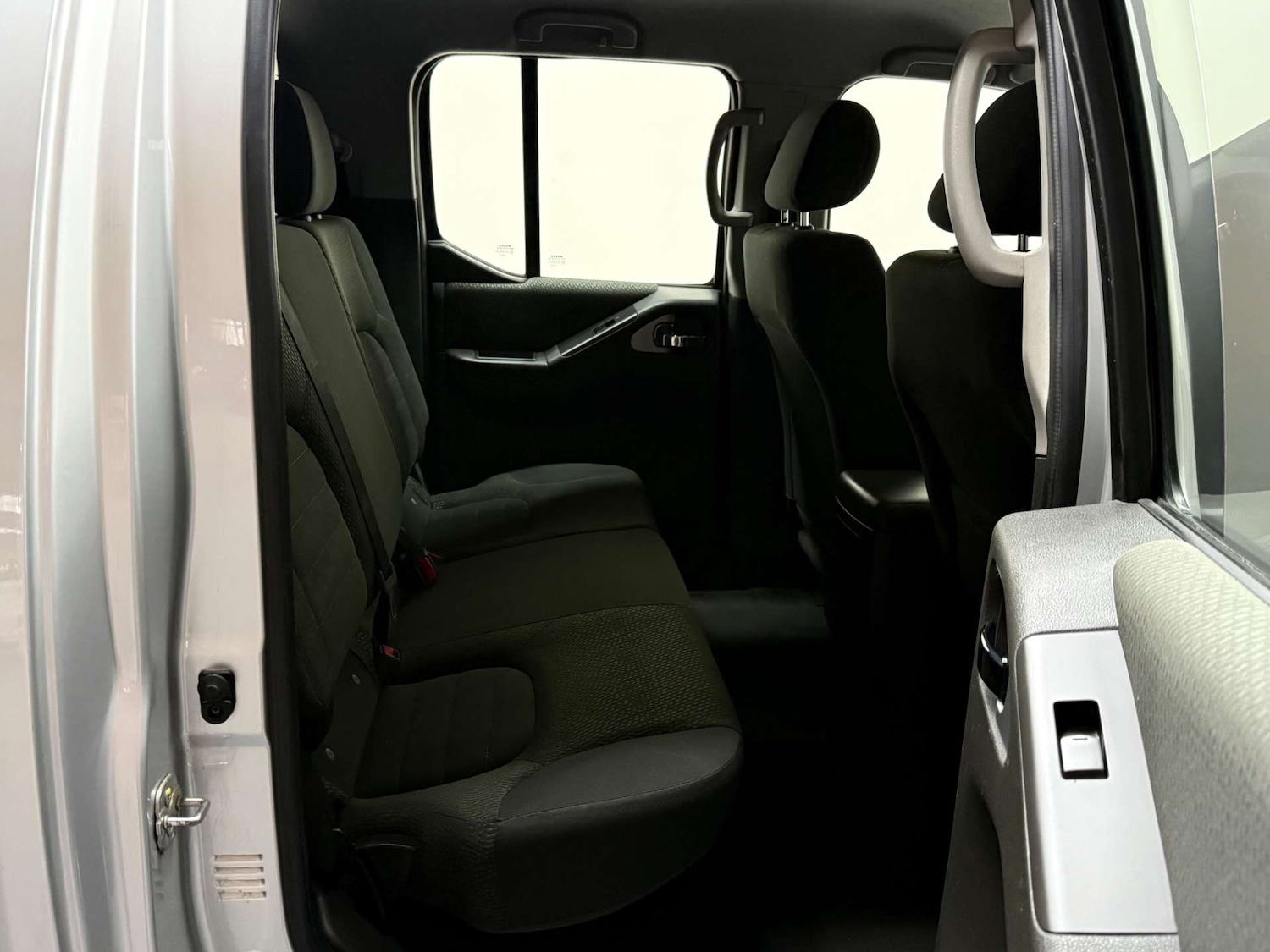 Used Nissan Navara 2013 for sale - 76629638: Photo 25