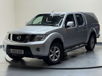 Used Nissan Navara 2013 for sale - 76629638: Photo