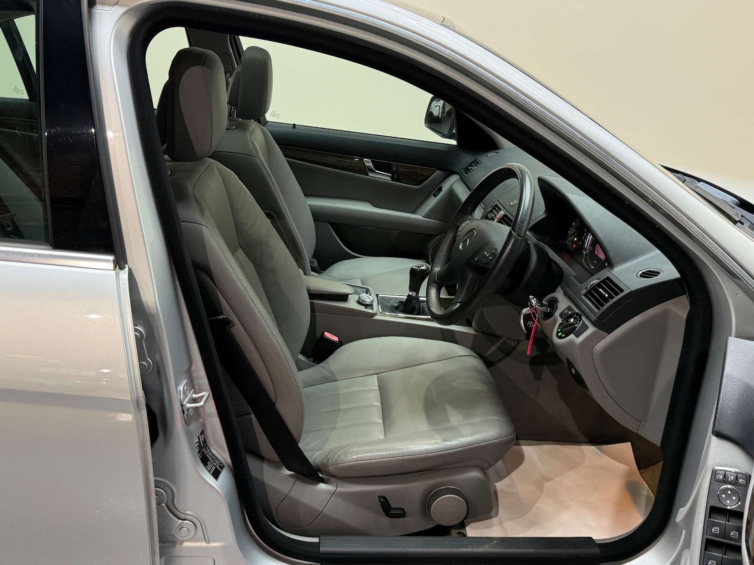 Used Mercedes-Benz C Class 2007 for sale - 77187832: Photo 14