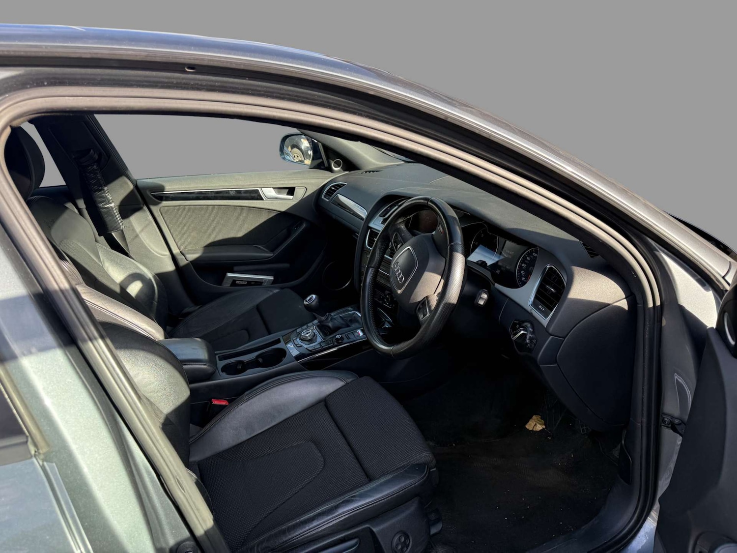 Used Audi A4 2011 for sale - 76385760: Photo 5