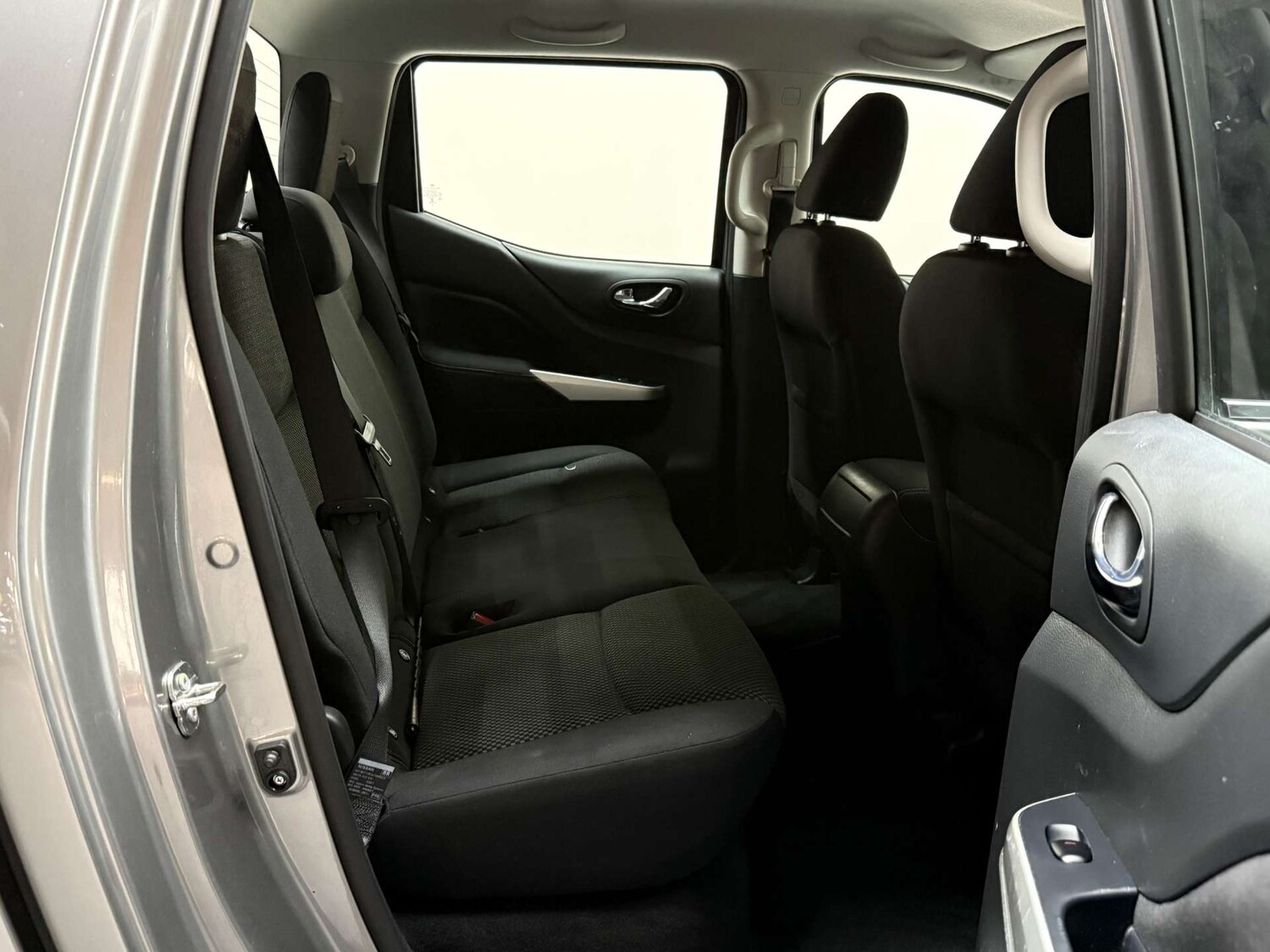 Used Nissan Navara 2021 for sale - 76682727: Photo 24