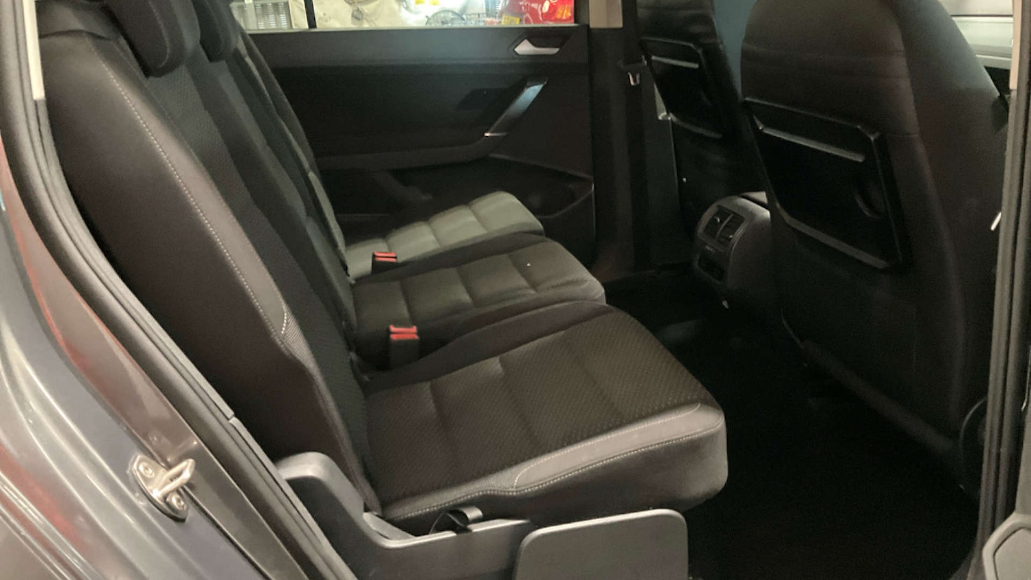 Used Volkswagen Touran 2016 for sale - 76706756: Photo 3