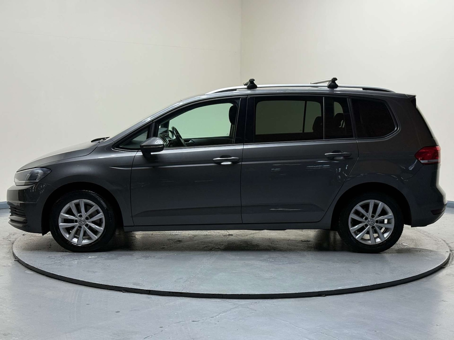 Used Volkswagen Touran 2016 for sale - 76706756: Photo 31