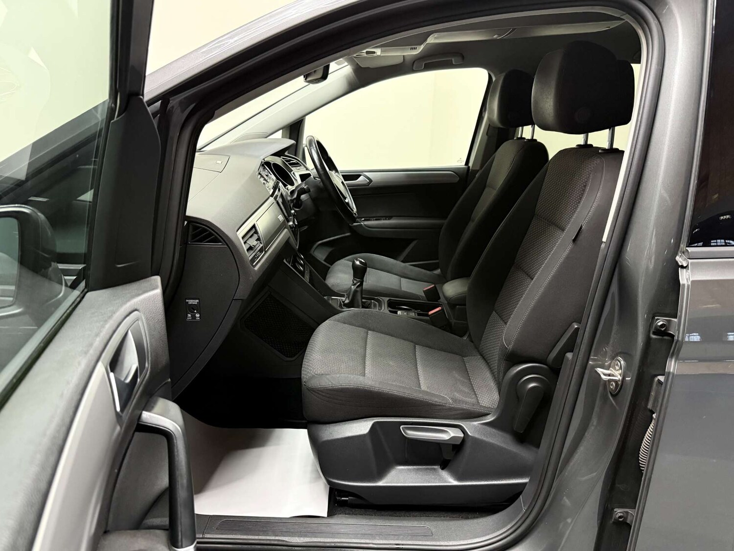 Used Volkswagen Touran 2016 for sale - 76706756: Photo 32