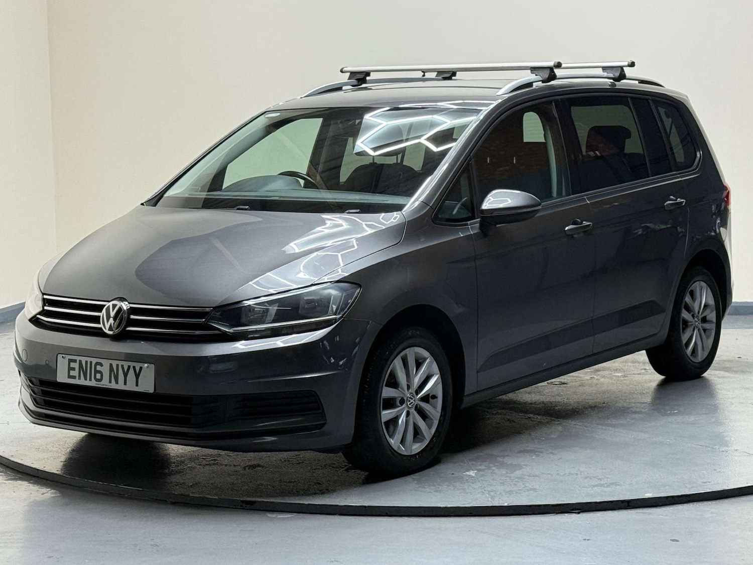 Used Volkswagen Touran 2016 for sale - 76706756: Photo 37