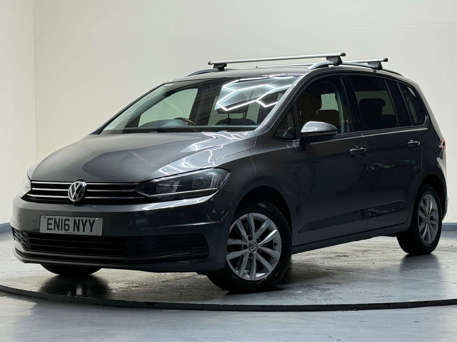 Used Volkswagen Touran 2016 for sale - 76706756: Photo 40