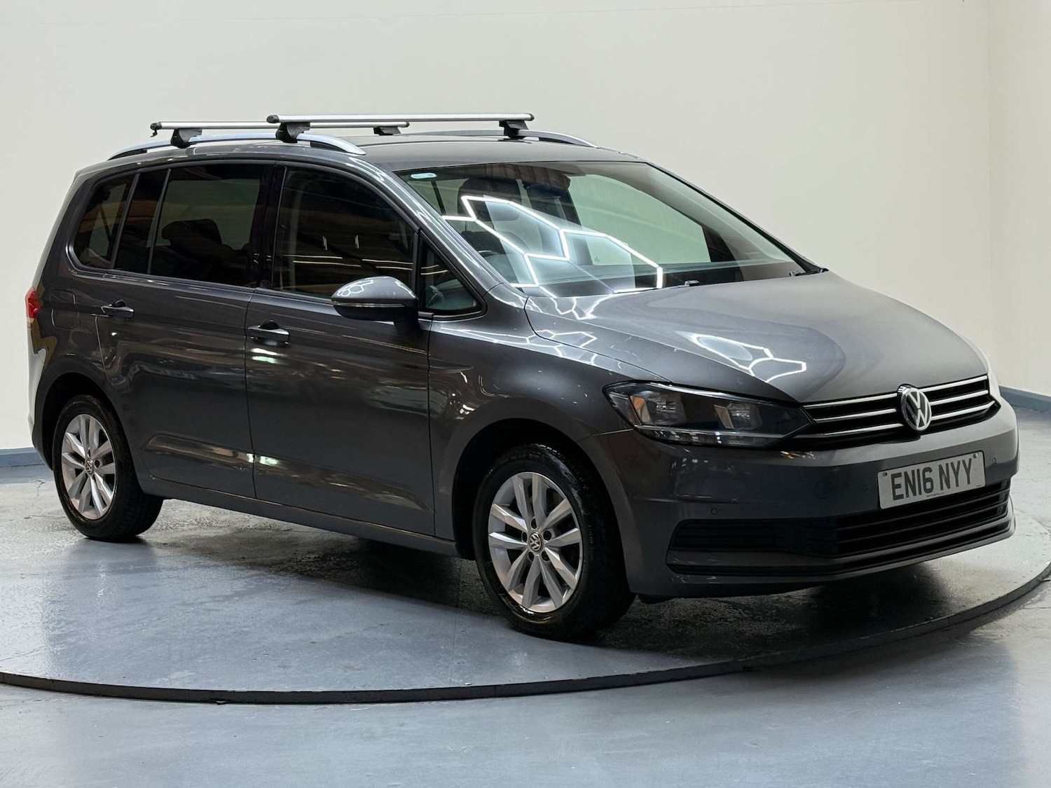 Used Volkswagen Touran 2016 for sale - 76706756: Photo 44