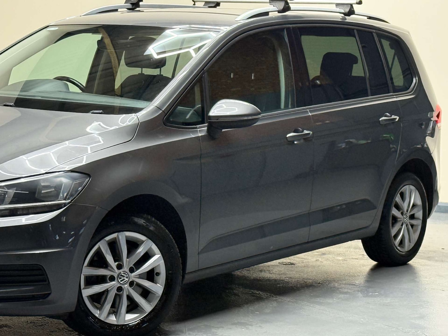 Used Volkswagen Touran 2016 for sale - 76706756: Photo 57