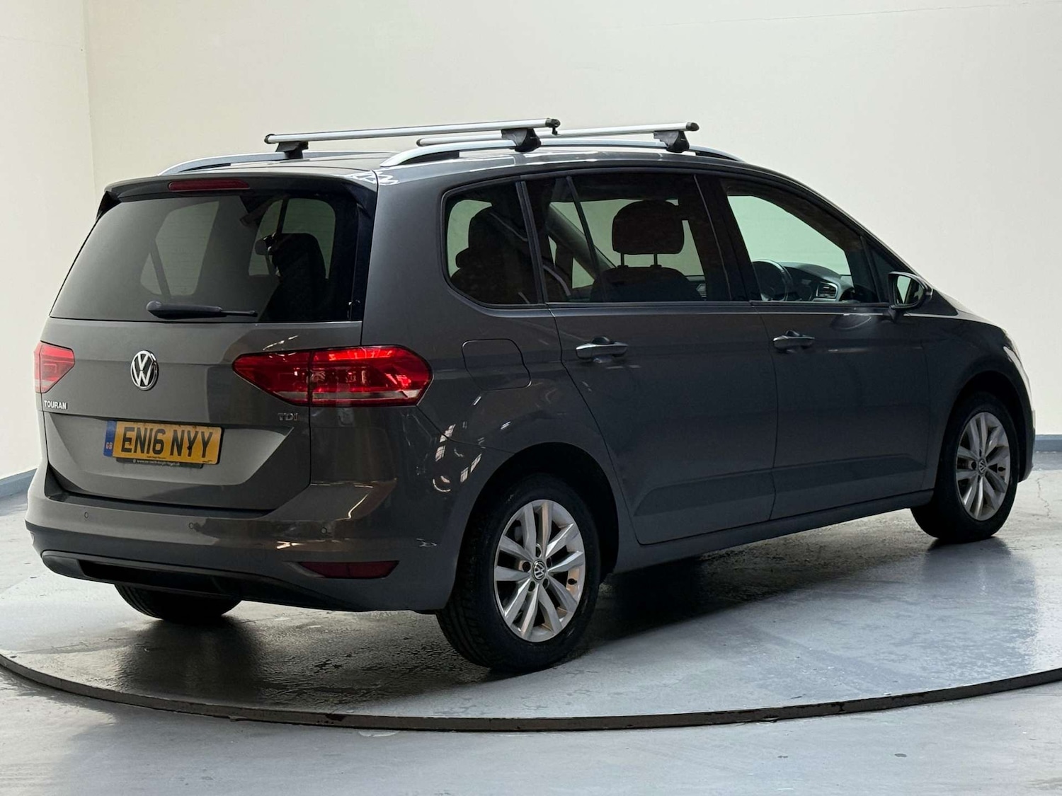 Used Volkswagen Touran 2016 for sale - 76706756: Photo 6