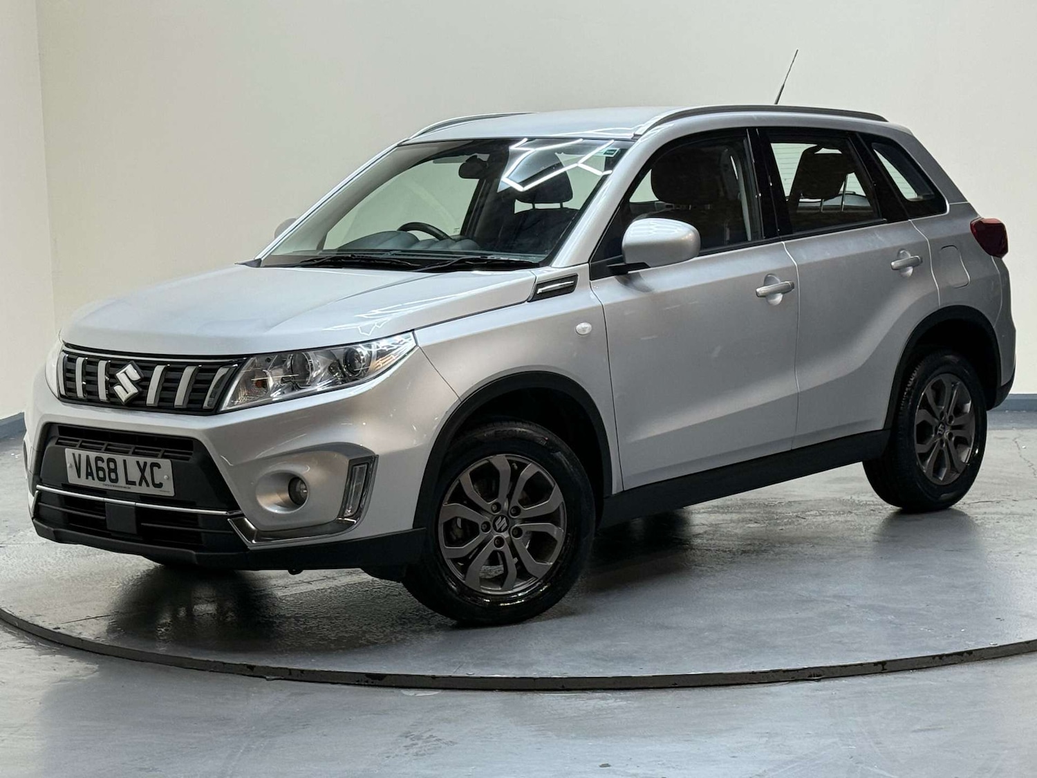 Used Suzuki Vitara 2019 for sale - 77224772: Photo 2