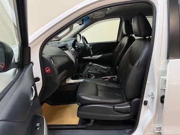 Used Nissan Navara 2016 for sale - 78340679: Photo