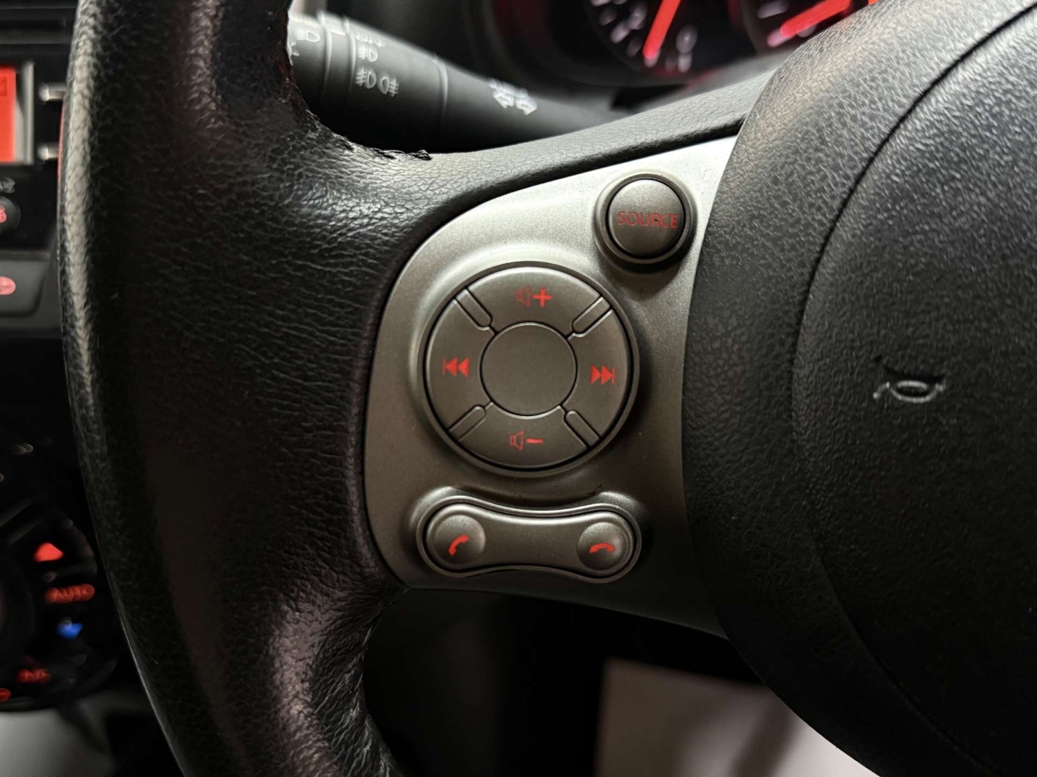 Used Nissan Micra 2013 for sale - 76481387: Photo 17