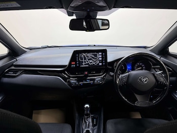 Used Toyota C-HR 2018 for sale - 78484351: Photo