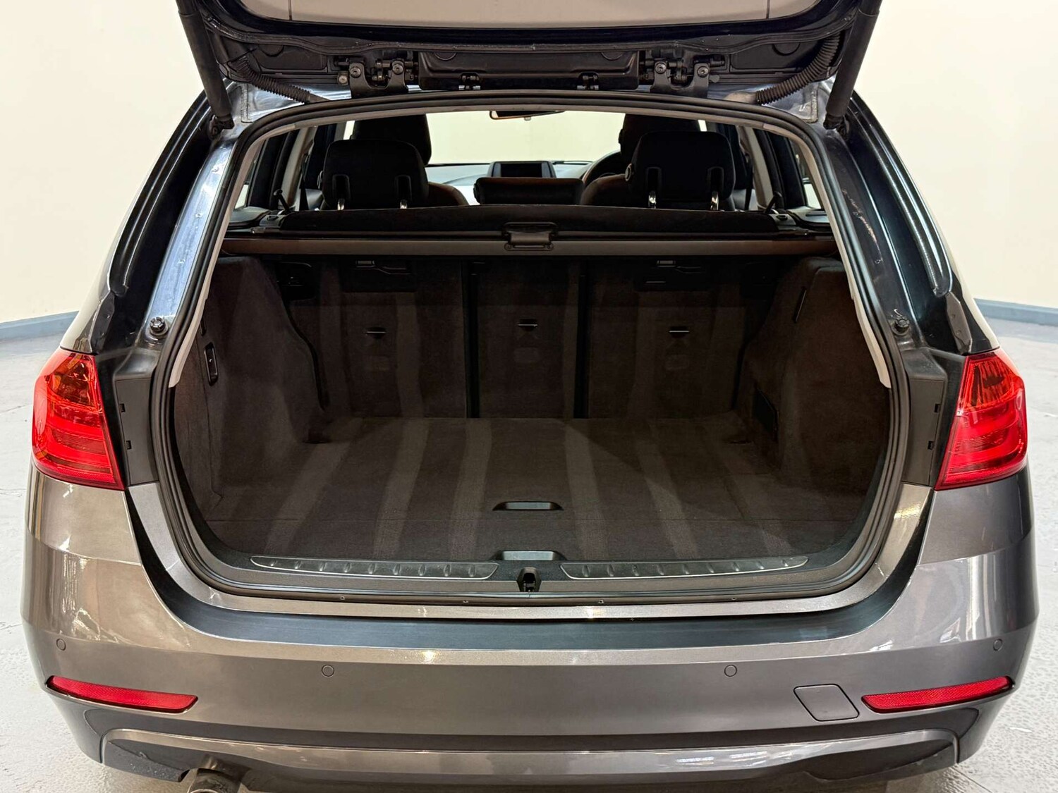 Used BMW 3 Series 2012 for sale - 78031047: Photo 10