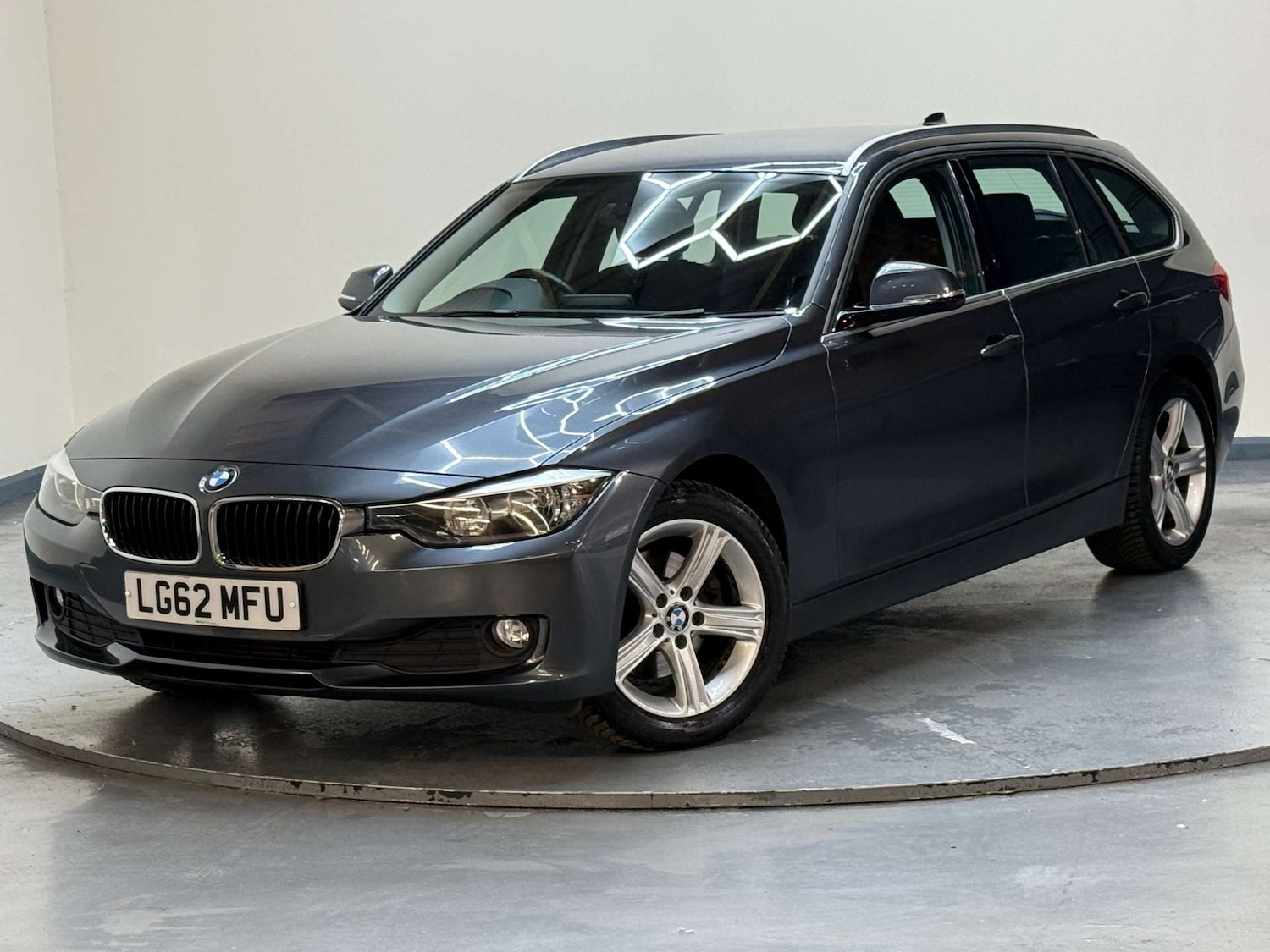 Used BMW 3 Series 2012 for sale - 78031047: Photo 2