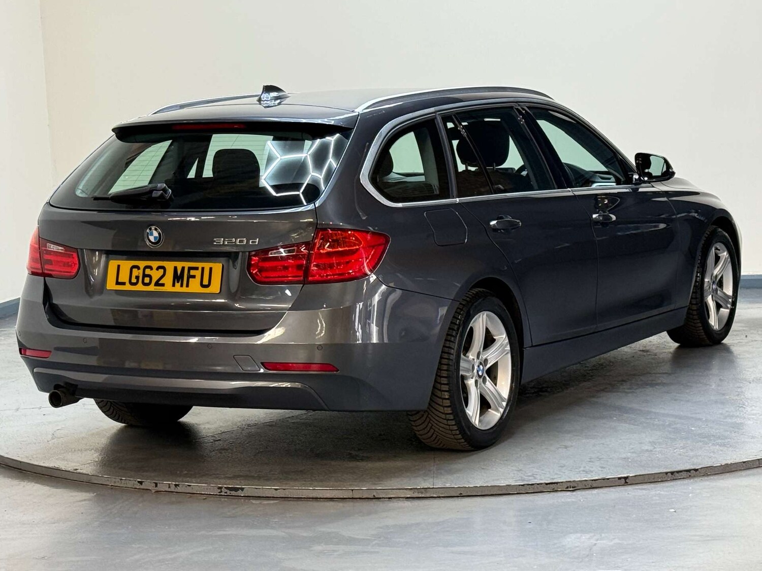 Used BMW 3 Series 2012 for sale - 78031047: Photo 40