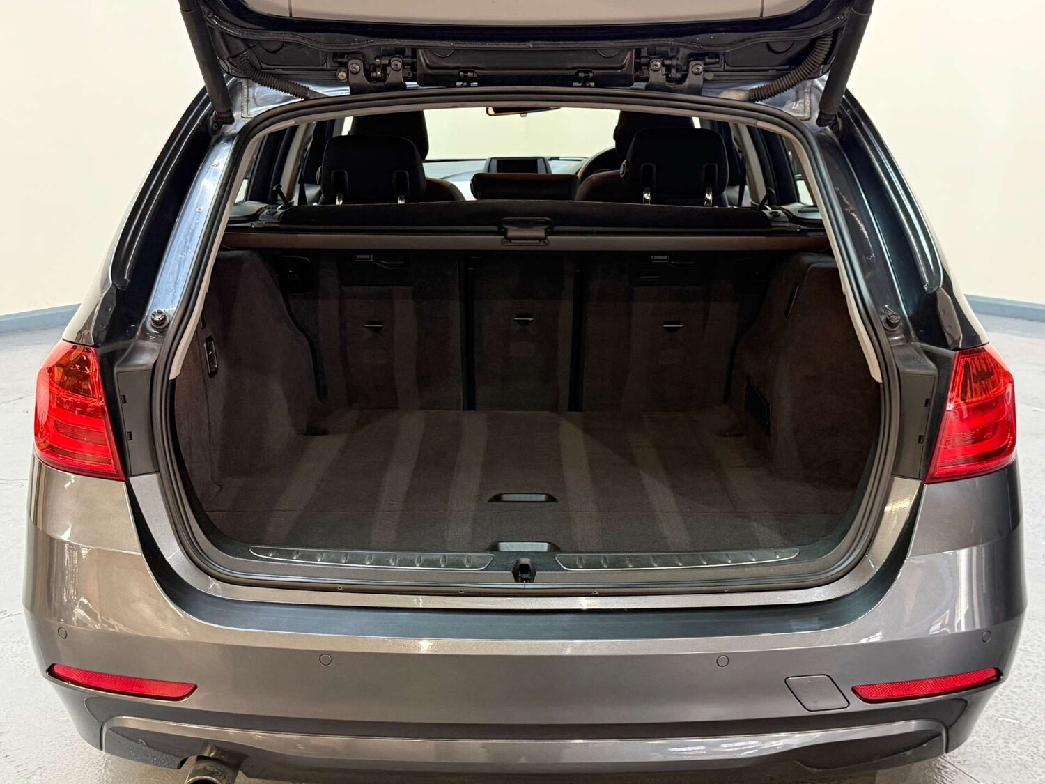 Used BMW 3 Series 2012 for sale - 78031047: Photo 64