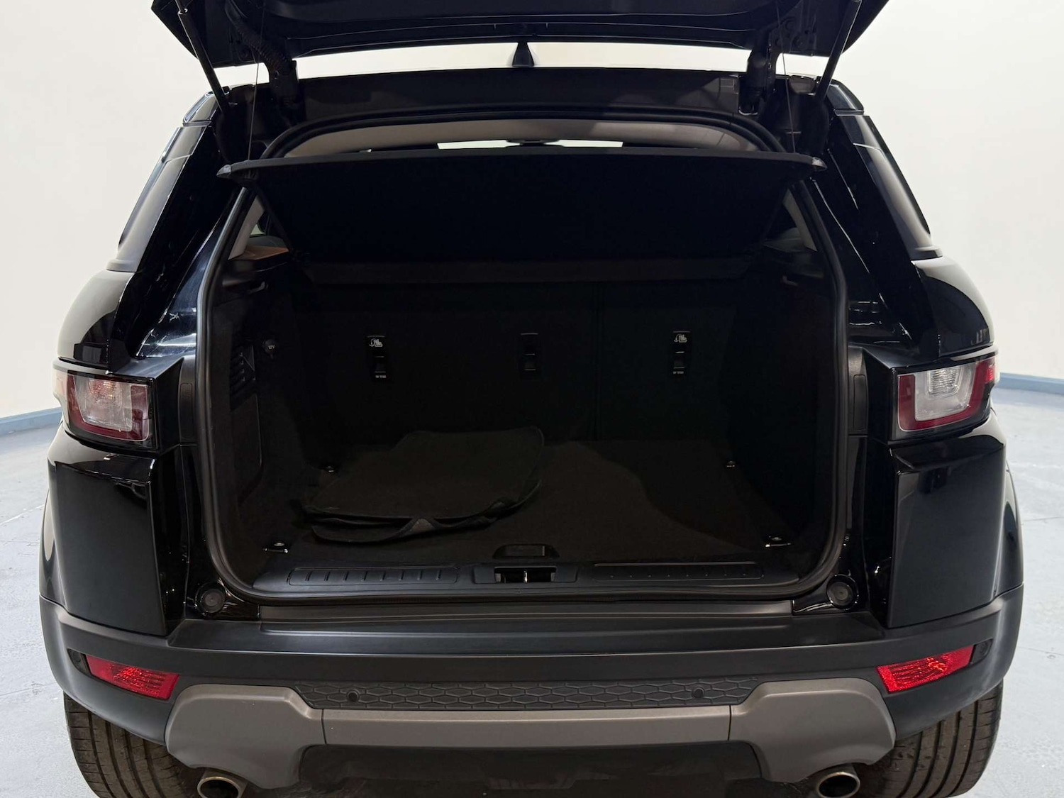 Used Land Rover Range Rover Evoque 2018 for sale - 77998595: Photo 10