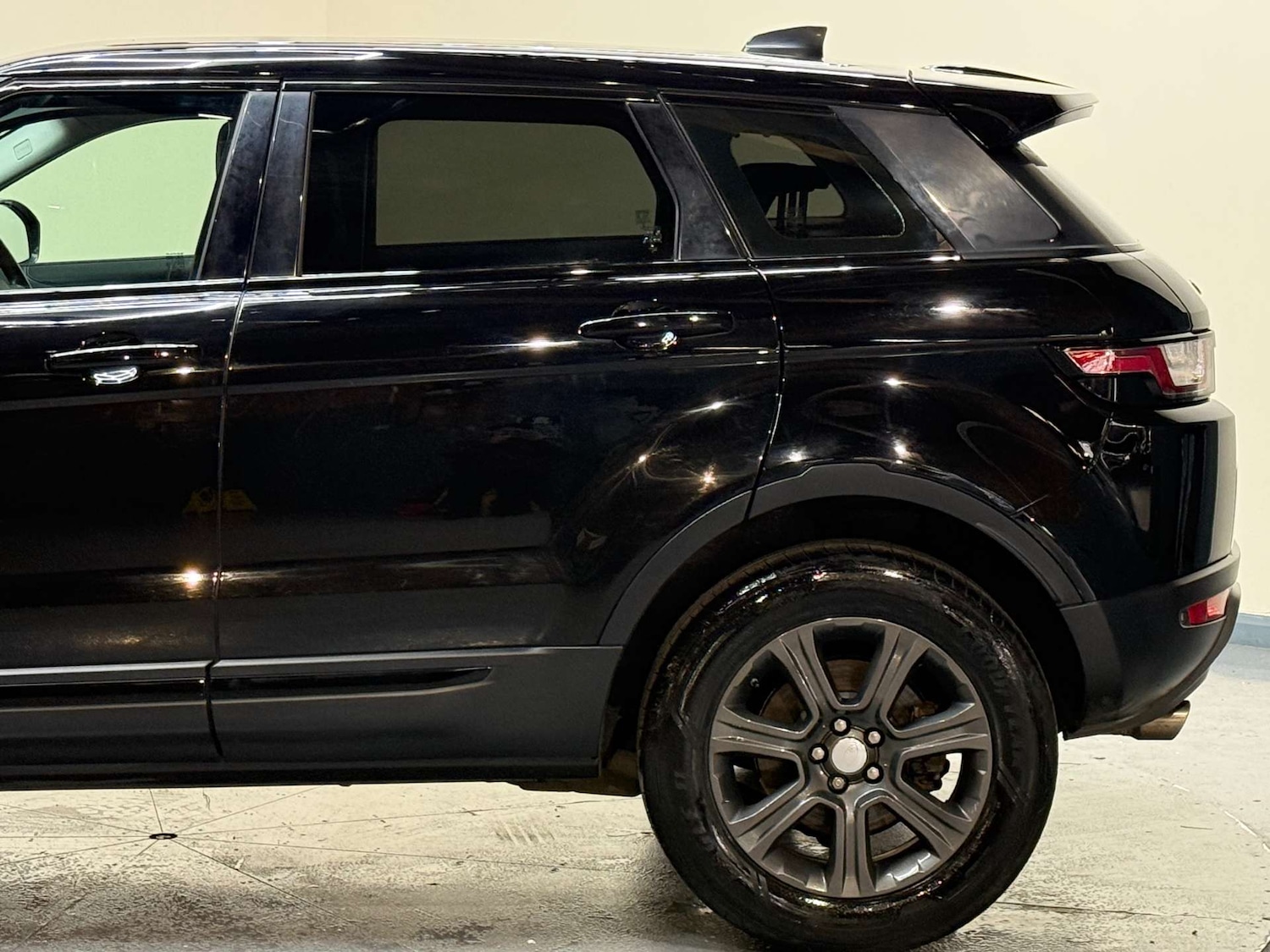 Used Land Rover Range Rover Evoque 2018 for sale - 77998595: Photo 48