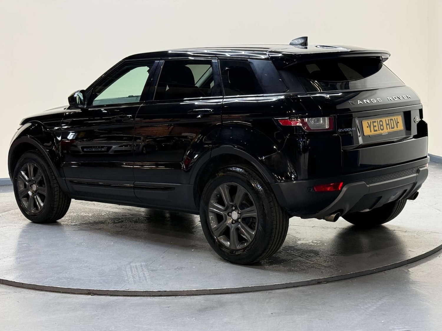 Used Land Rover Range Rover Evoque 2018 for sale - 77998595: Photo 7