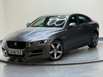 Used Jaguar XE 2018 for sale - 78653135: Photo