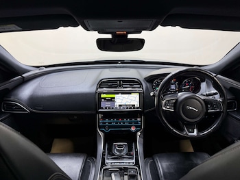 Used Jaguar XE 2018 for sale - 78653135: Photo
