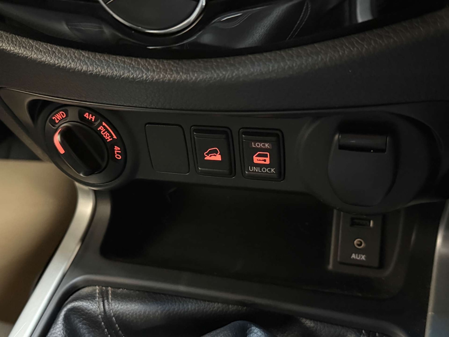 Used Nissan Navara 2016 for sale - 77996956: Photo 23