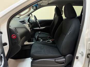 Used Nissan Navara 2017 for sale - 74944840: Photo