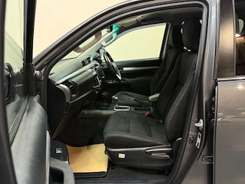 Used Toyota Hilux 2021 for sale - 78236044: Photo