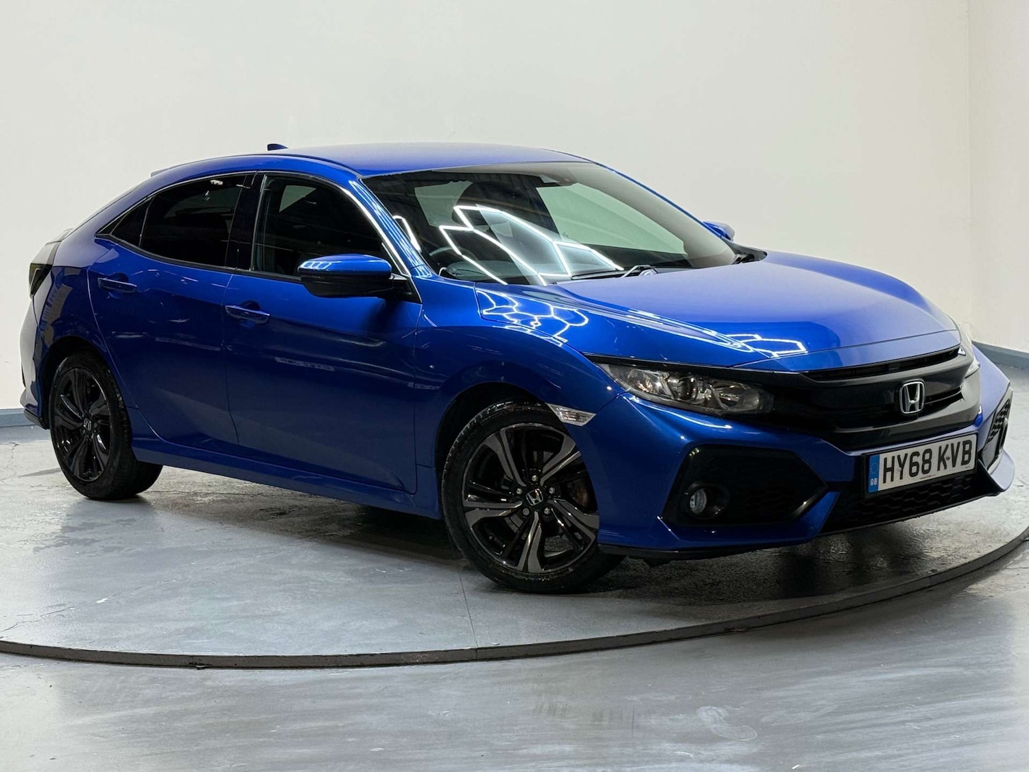 Used Honda Civic 2018 for sale - 77380630: Photo 1