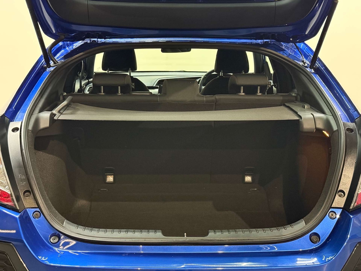 Used Honda Civic 2018 for sale - 77380630: Photo 10