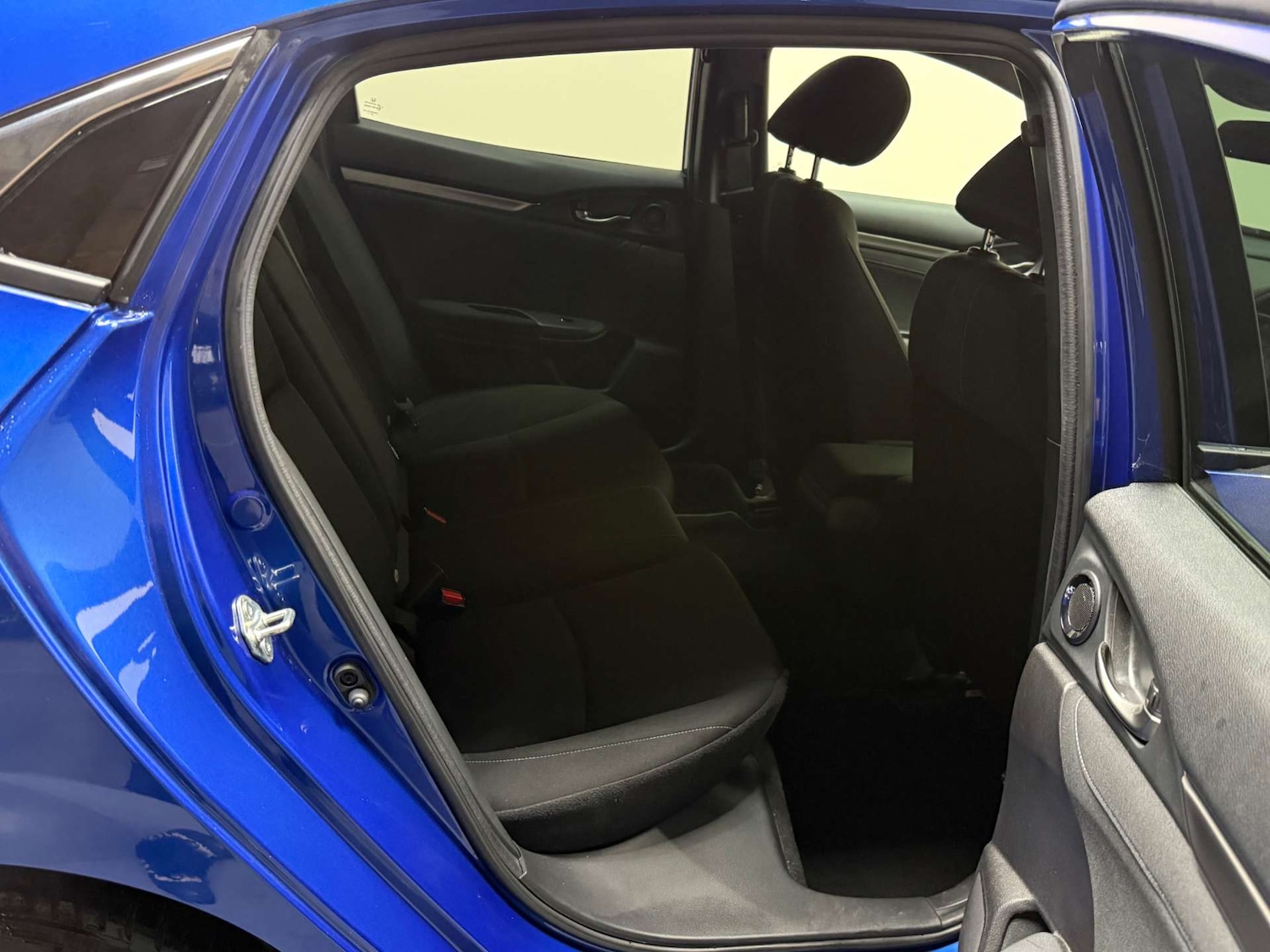 Used Honda Civic 2018 for sale - 77380630: Photo 28