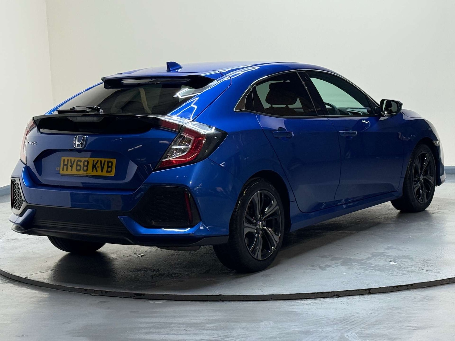 Used Honda Civic 2018 for sale - 77380630: Photo 6