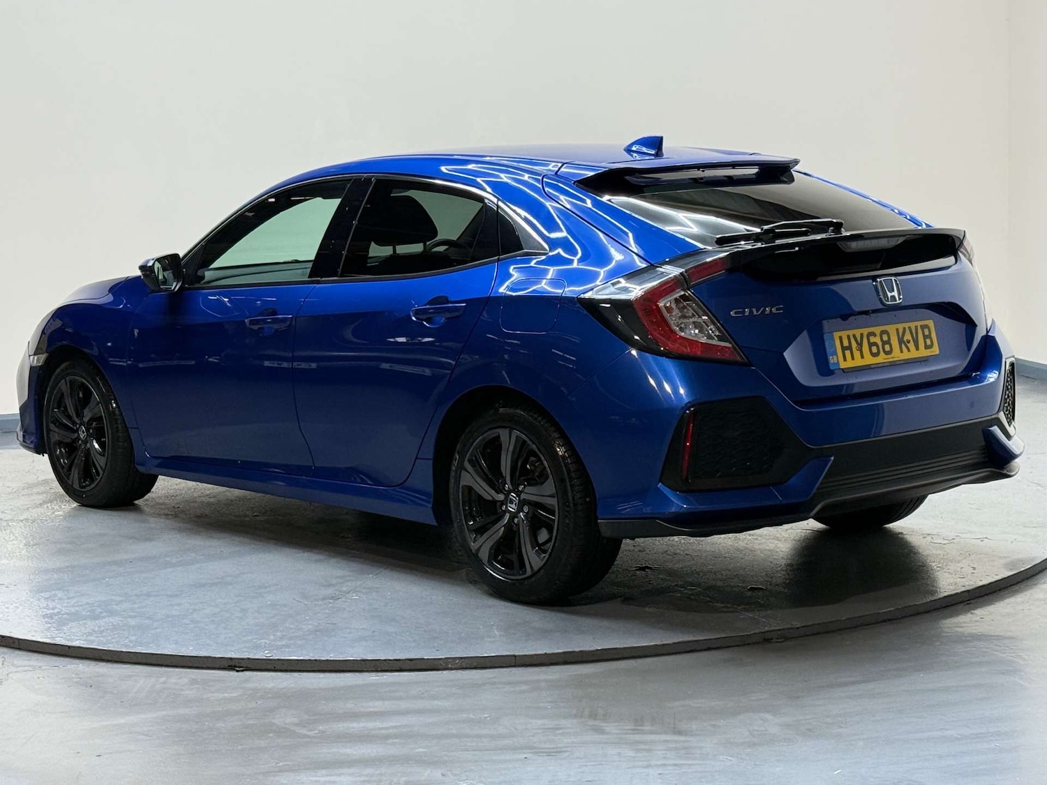 Used Honda Civic 2018 for sale - 77380630: Photo 7