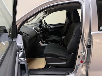 Used Isuzu D-Max 2018 for sale - 79445289: Photo