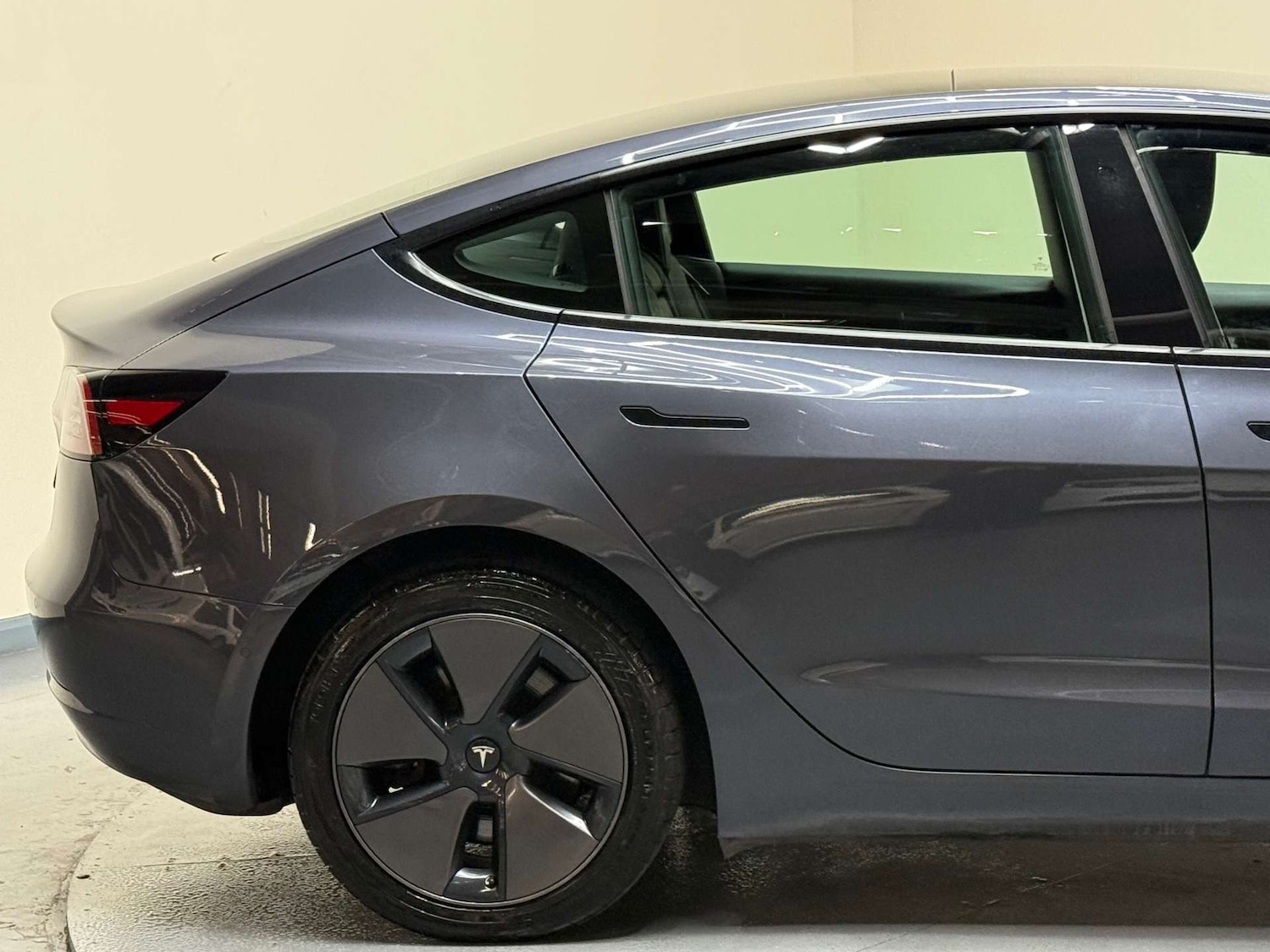 Used Tesla Model 3 2021 for sale - 76393353: Photo 44