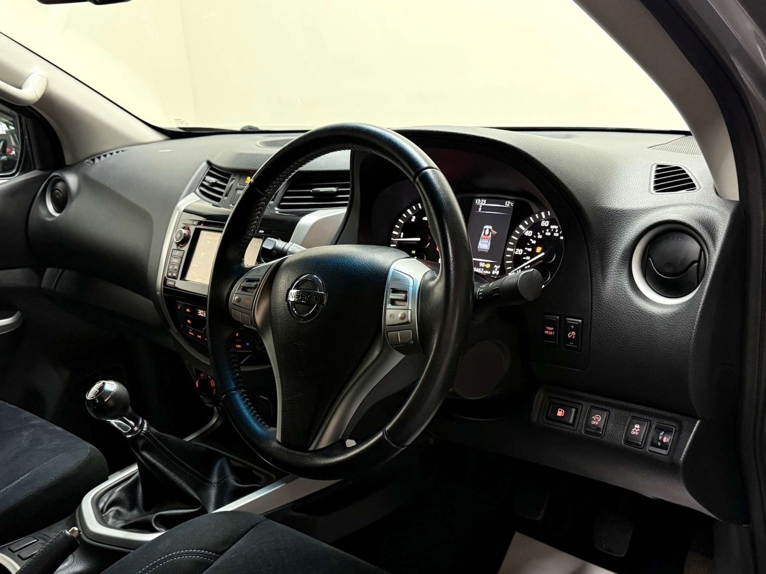 Used Nissan Navara 2016 for sale - 76343746: Photo 16