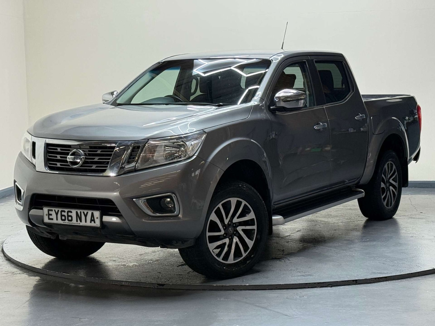 Used Nissan Navara 2016 for sale - 76343746: Photo 2