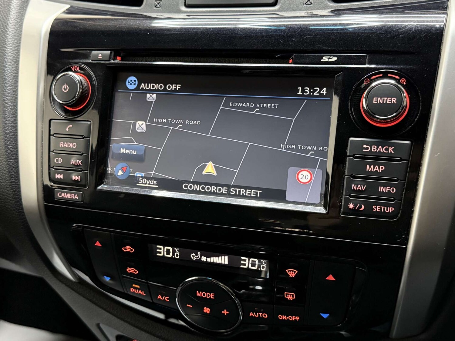 Used Nissan Navara 2016 for sale - 76343746: Photo 21