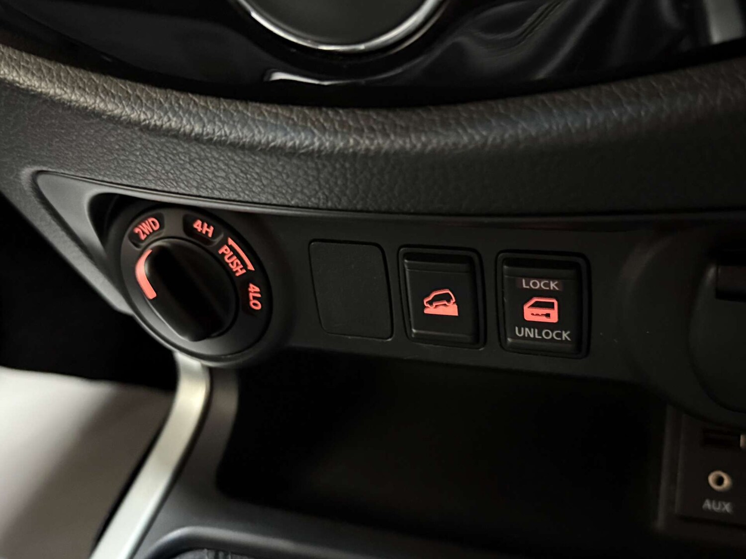 Used Nissan Navara 2016 for sale - 76343746: Photo 24