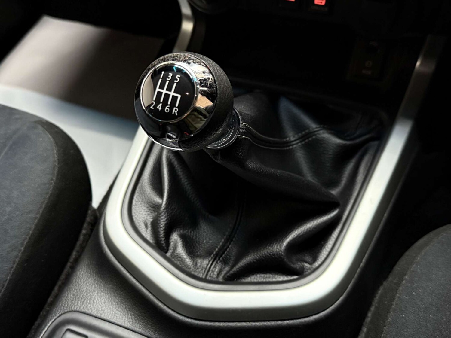 Used Nissan Navara 2016 for sale - 76343746: Photo 25