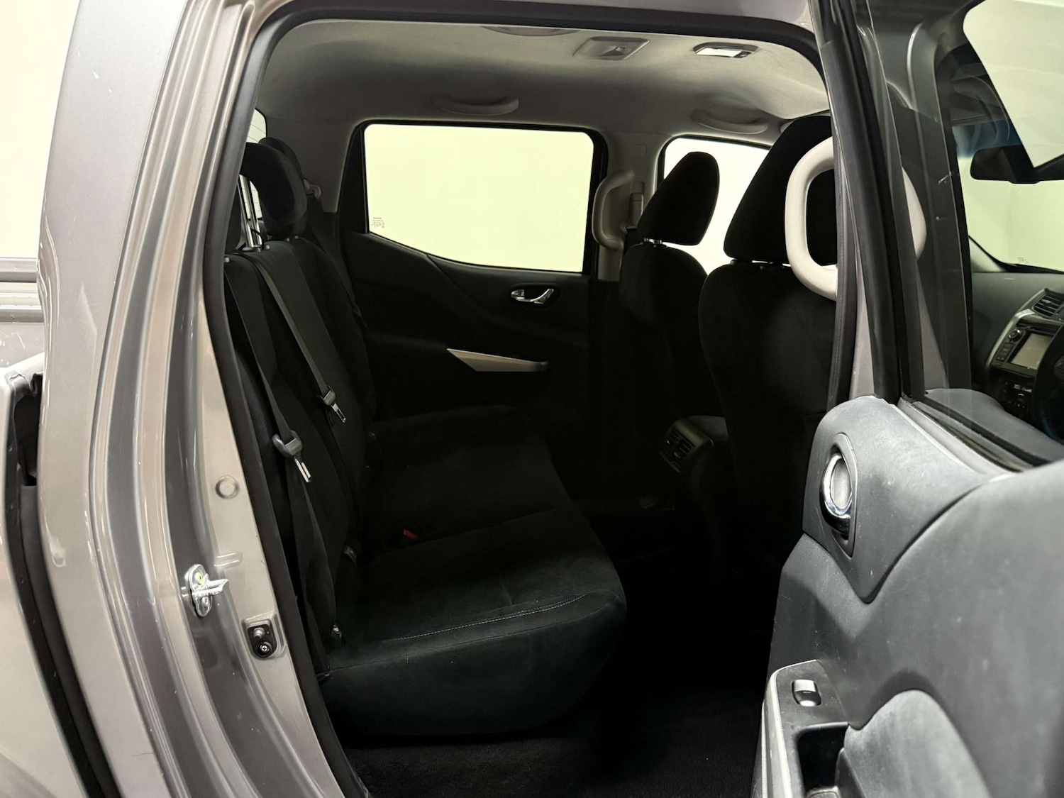 Used Nissan Navara 2016 for sale - 76343746: Photo 26