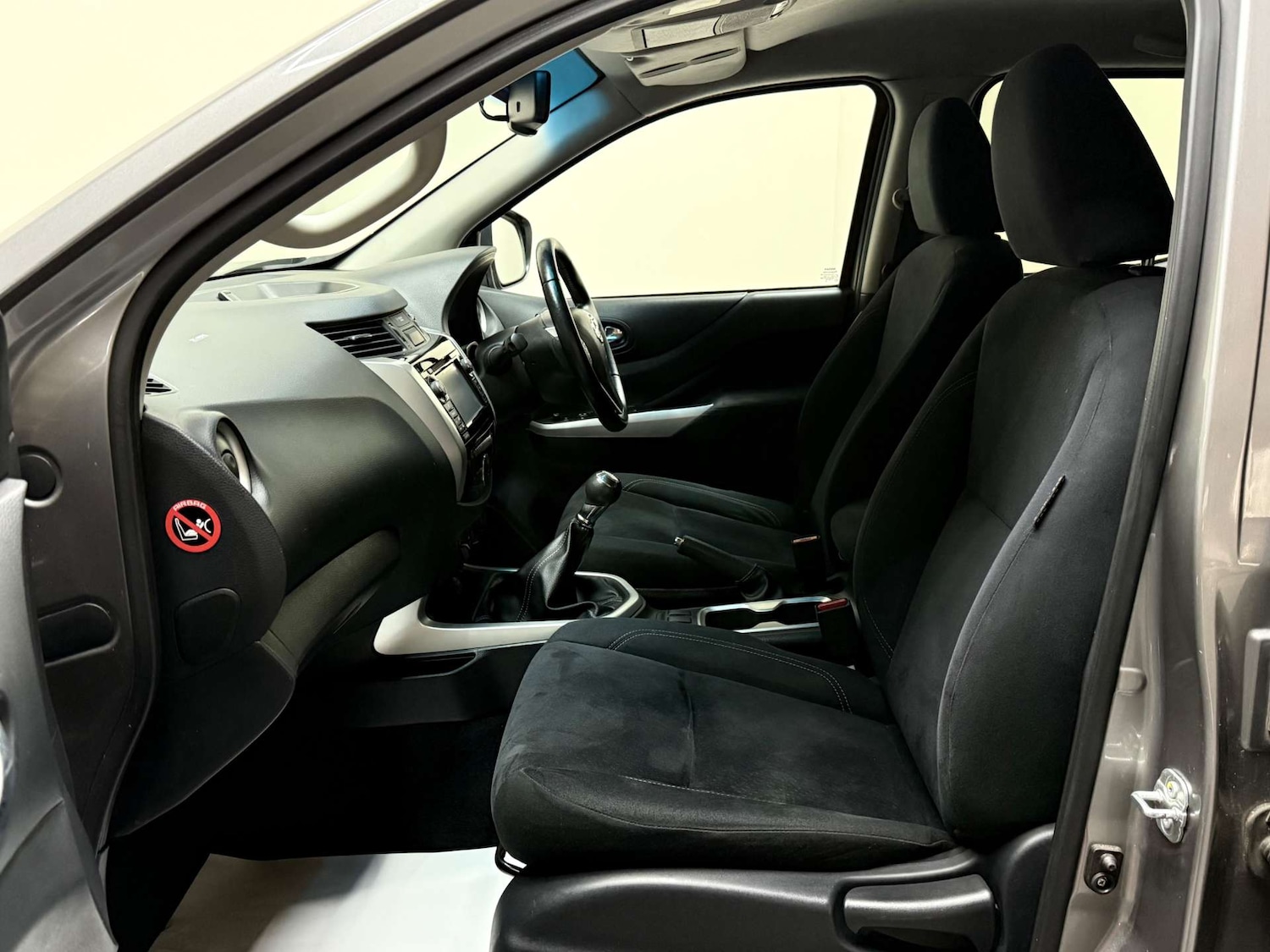 Used Nissan Navara 2016 for sale - 76343746: Photo 4