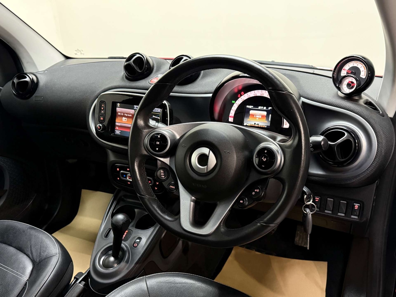 Used smart fortwo 2017 for sale - 77086096: Photo 3