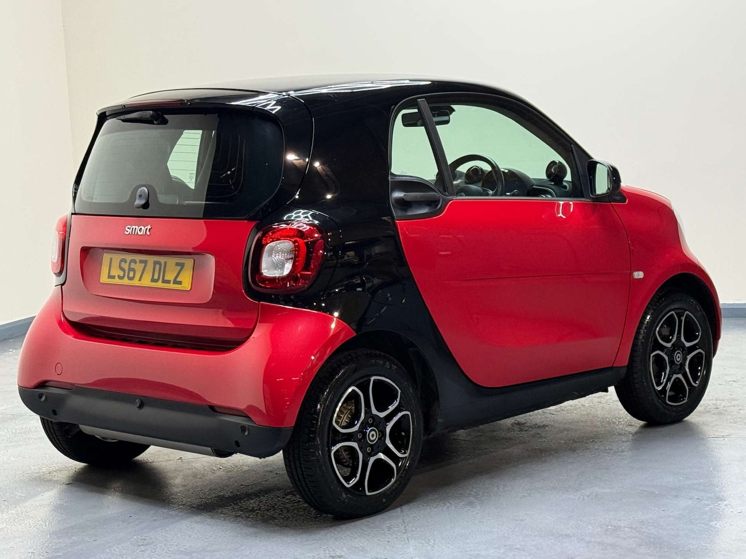 Used smart fortwo 2017 for sale - 77086096: Photo 6