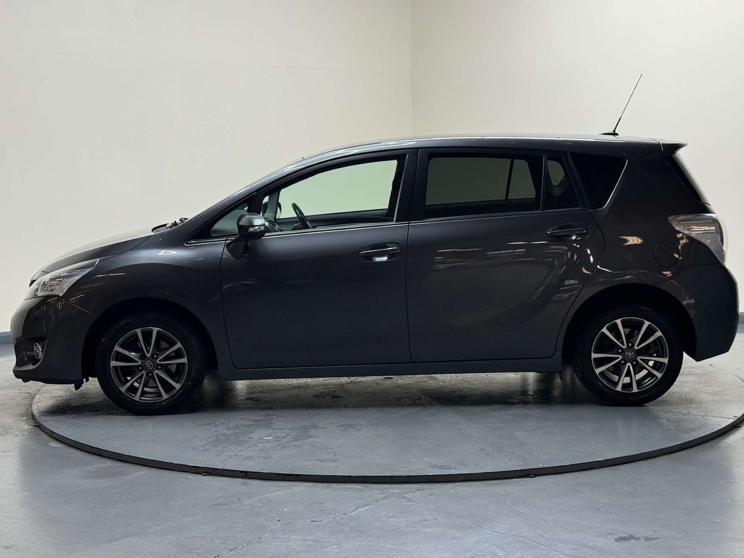 Used Toyota Verso 2013 for sale - 76263538: Photo 31