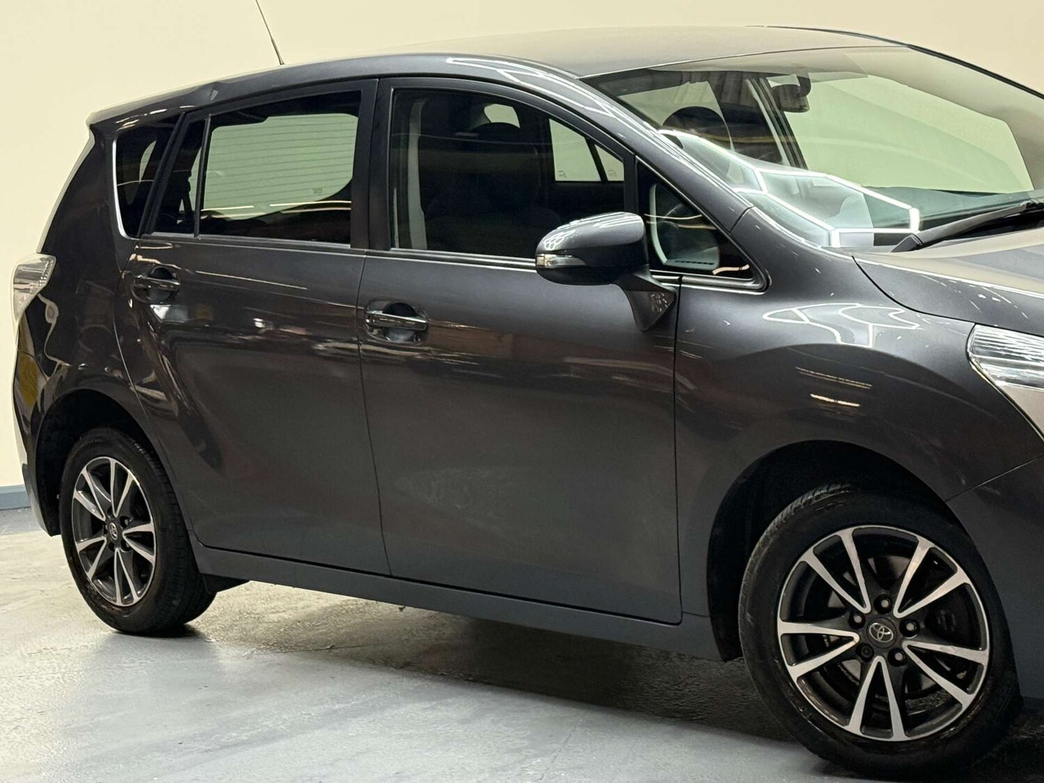 Used Toyota Verso 2013 for sale - 76263538: Photo 45