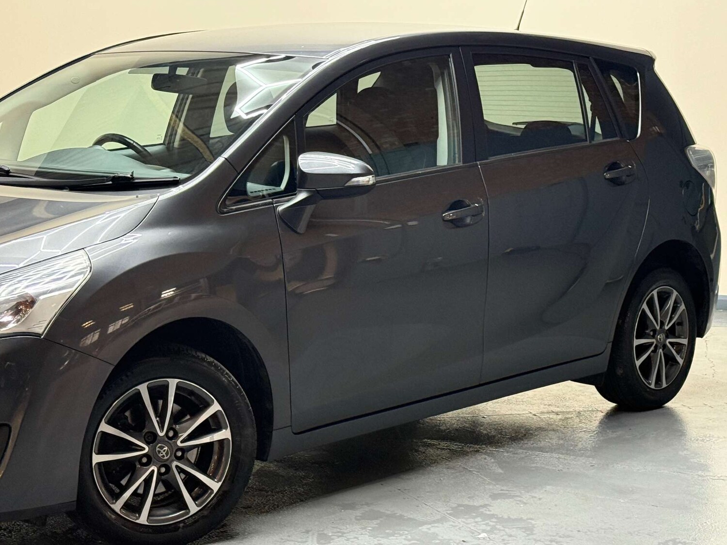 Used Toyota Verso 2013 for sale - 76263538: Photo 49