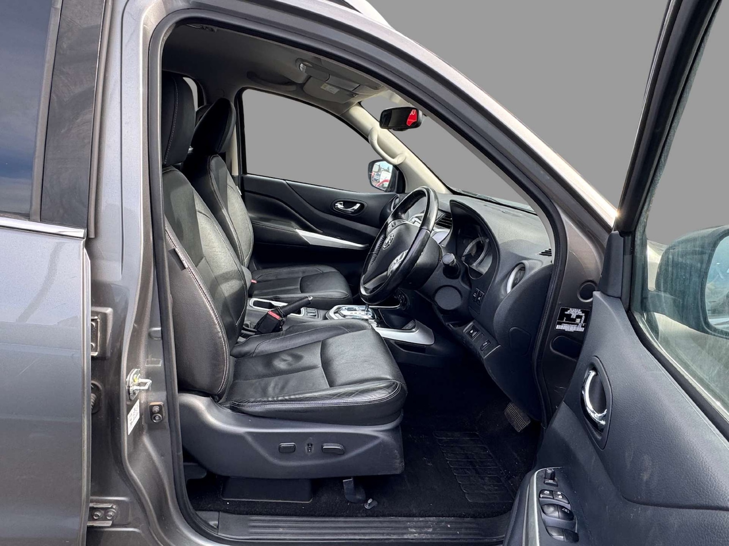 Used Nissan Navara 2020 for sale - 77880448: Photo 2